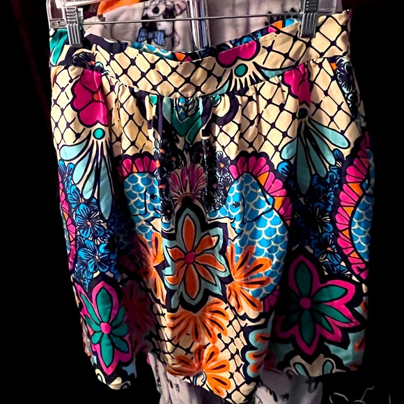 Elephant silk skirt - Picture 1 of 4